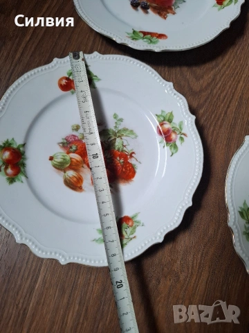 Антикварен Комплект Десертни Чинии „P.K. Silesia“ – Късче История от Силезия, снимка 13 - Сервизи - 53913619