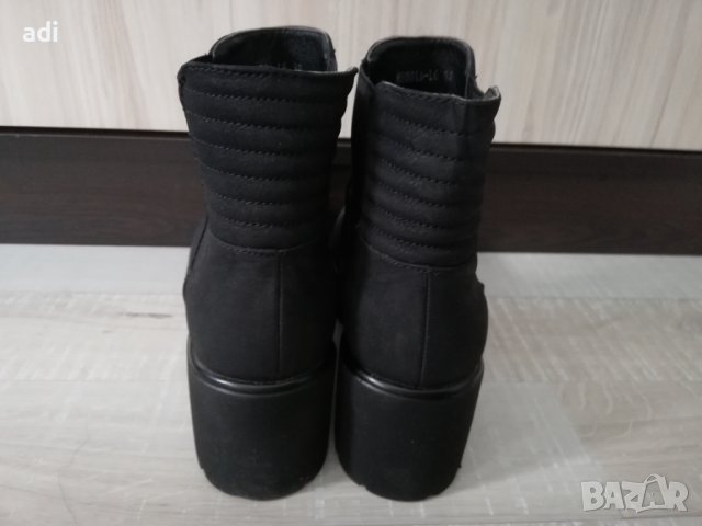 Боти, снимка 2 - Дамски боти - 38252354