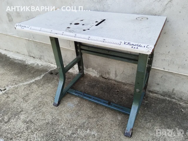 Стара Соц Италианска Работна Маса От Шевна Машина. / 40 кг. / НОМЕР 1909., снимка 2 - Маси - 56155459