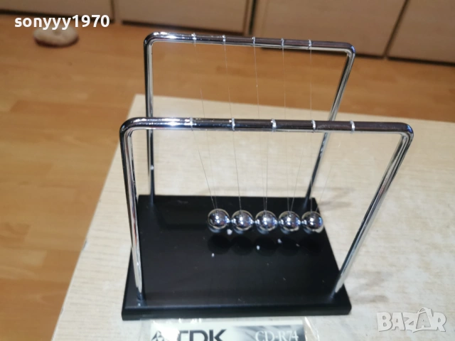 Люлката на Нютон 18Х18Х12СМ 1401261736, снимка 14 - Колекции - 53099163