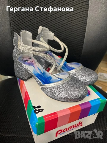 Детски обувки на ток с Ана и Елза, снимка 3 - Детски обувки - 50582047