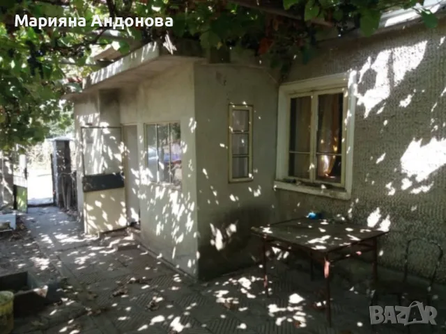 Продава - къща с имот, снимка 3 - Вили - 55752902