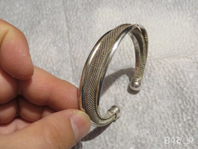 Красива дамска дизайнерска гривна . , снимка 2 - Гривни - 29873695