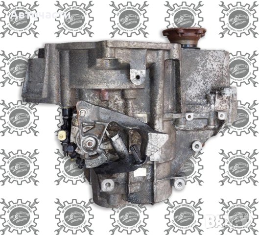 Ръчна скоростна кутия - Audi Q3/Volkswagen Arteon - 2.0 TDI - (2015 г.+) - (6 степенна), снимка 2 - Части - 44452461