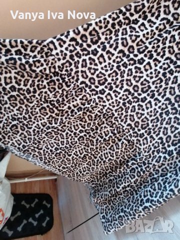 H&M дълга рокля с тигров принт, снимка 5 - Рокли - 37819697