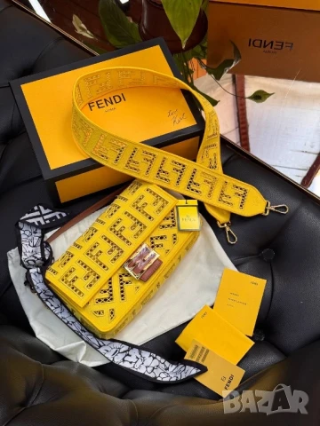 чанти FENDİ 
 
SİZE: 15cm x 27cm 

, снимка 5 - Чанти - 50994873