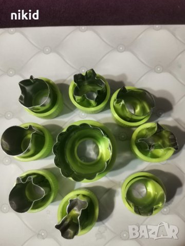 9 бр малки дълбоки метални резци форми пепа пиг за плодове зеленчуци тесто шишчета хапки декорация, снимка 5 - Форми - 35154345