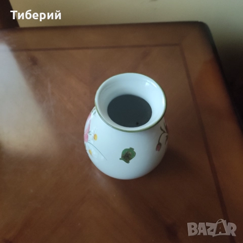 Порцеланова ваза, снимка 3 - Вази - 52286379