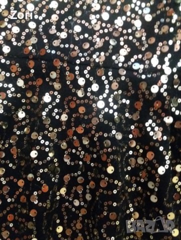 Черен топ, целият обшит със златисти пайети, снимка 2 - Потници - 42142919