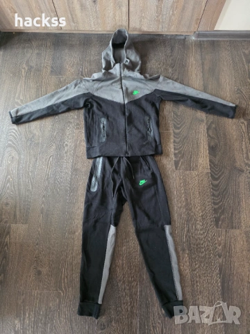 Детски анцунг  Nike tech fleece