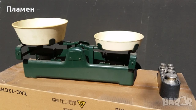 Търговски кантар - везна с теглилки