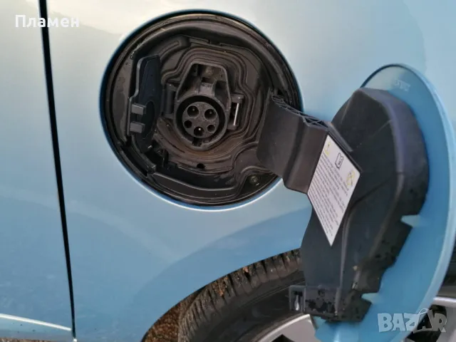 Renault Fluence ZE, снимка 11 - Автомобили и джипове - 46320394