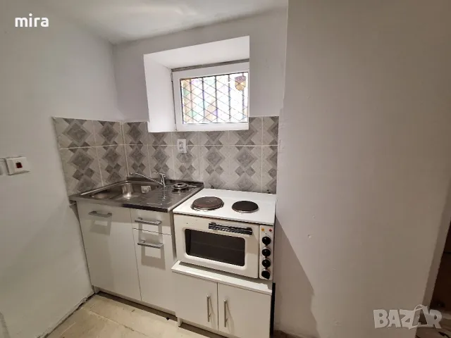 Обзаведена стая в Центъра до метро Опълченска. След осн. рем. с нови меб, снимка 1