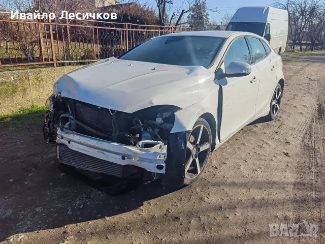 Volvo v40 d2 на части, снимка 1 - Автомобили и джипове - 48664853