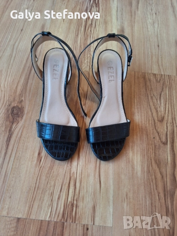 Продава обувки, снимка 6 - Дамски обувки на ток - 52087563