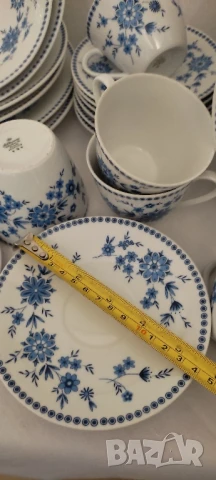 Порцеланов сервиз за хранене и за кафе, снимка 5 - Сервизи - 50669477