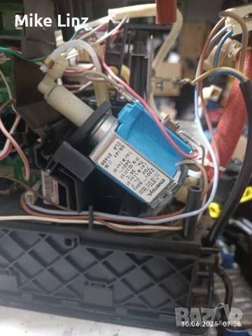 помпи и бойлер Делонги Неспресо