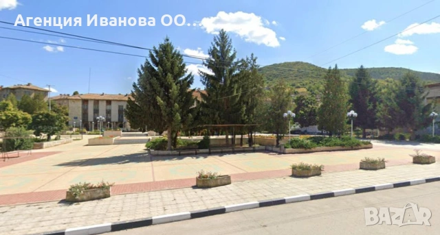 Парцел с къща в гр. Опака – 1590 кв.м с отлична локация и потенциал, снимка 10 - Къщи - 54131995