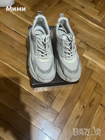 Уникални сникърси, снимка 2 - Маратонки - 53373931