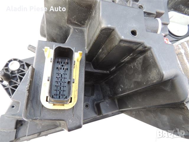 Десен биксенон лед фар Volvo FH код 22239244 , снимка 5 - Аксесоари и консумативи - 42095599