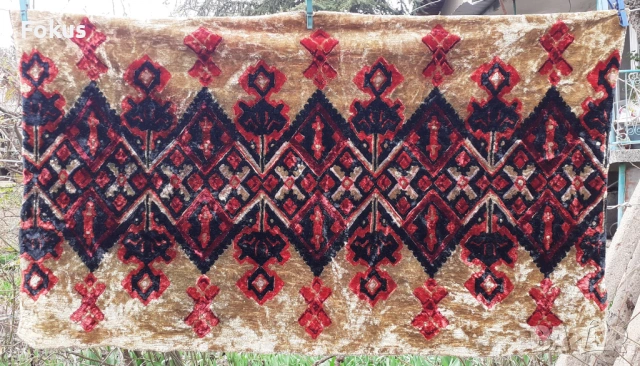 Стар плюшен ковьор покривка за стена, снимка 2 - Антикварни и старинни предмети - 53280497