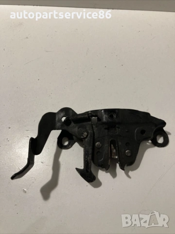 Заключващ механизъм на преден капак за Nissan Qashqai 2.0 бензин (2010)