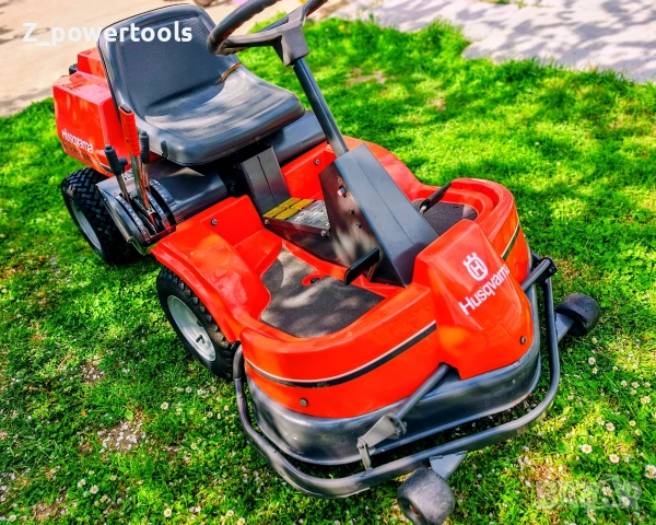 Тракторна косачка Husqvarna Rider 970-12 | 12 HP Briggs & Stratton, снимка 6 - Градинска техника - 54292797