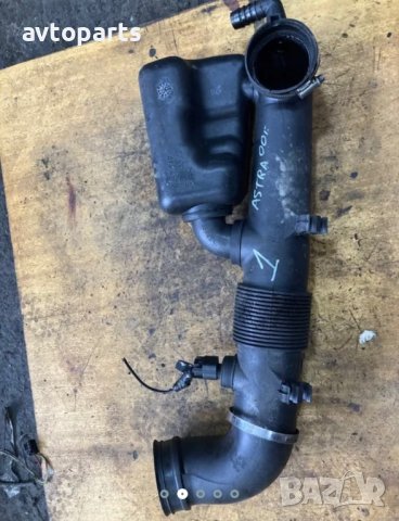 Opel astra G 2000година 1.6i маркучи, снимка 3 - Части - 40456872