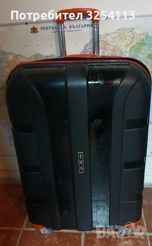 Куфар твърд голям