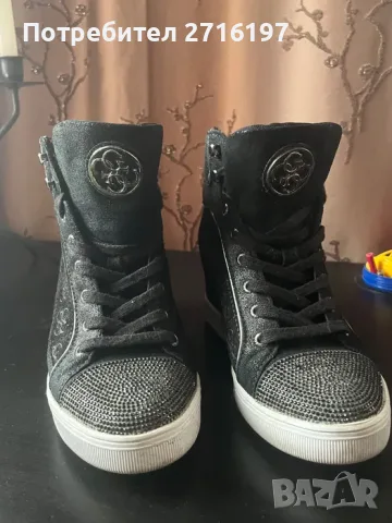 Дамски обувки на Guess, снимка 2 - Пантофи - 55047693