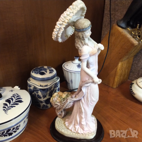  Capodimonte Giuseppe Armani Антикварна фигура , снимка 5 - Статуетки - 36435950