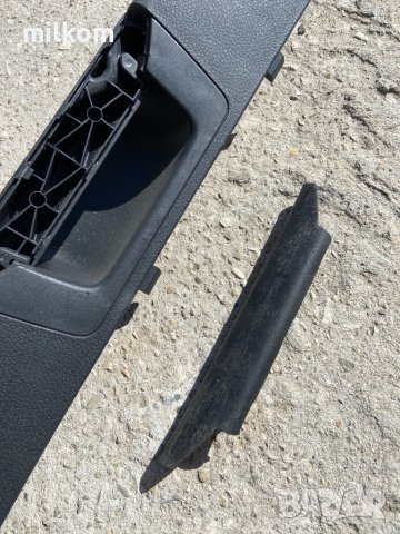 W204 Ц класа комби капачета кора багажник, снимка 1