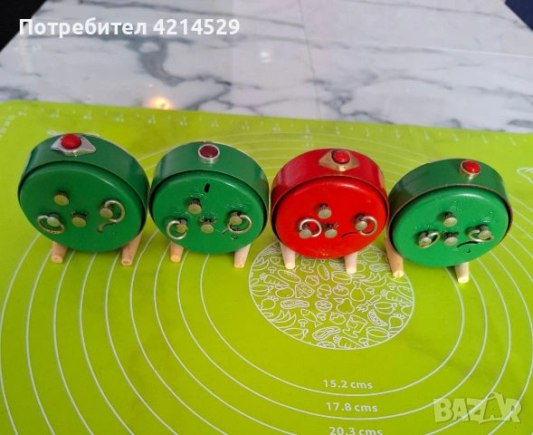 Съветски будилници, снимка 2 - Антикварни и старинни предмети - 54233893