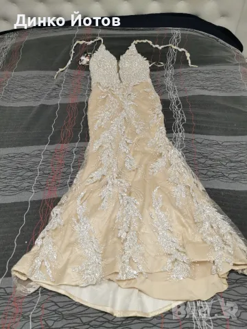 Нова бална рокля