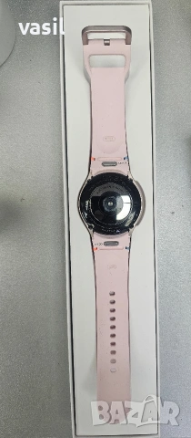 Samsung Galaxy Watch FE Pink Gold – Гаранция, като нов, снимка 2 - Смарт гривни - 53941627