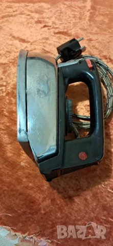 Ретро Руска Ютия , снимка 2 - Антикварни и старинни предмети - 48772182