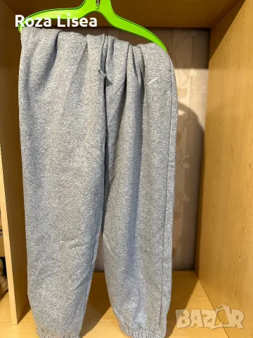 Ново спортно долнище на Nike