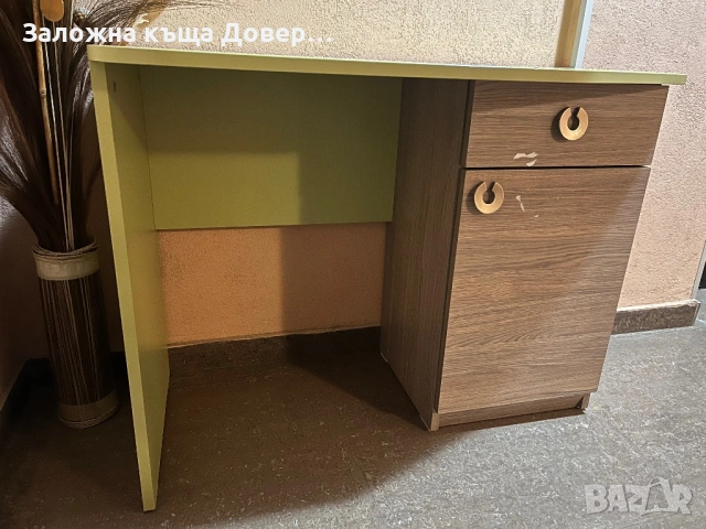 Бюро много запазено ученическо офис отлично състояние