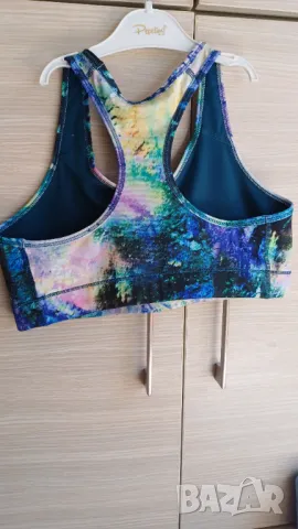 Многоцветно бюстие Nike L, снимка 5 - Корсети, бюстиета, топове - 50298226