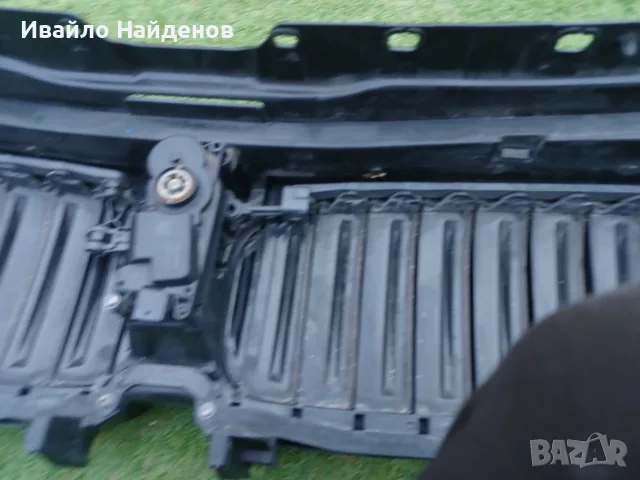 Продавам оригинални черни решетки бъбреци жалузи BMW БМВ G 30/31 2016 - 2020г., снимка 4 - Аксесоари и консумативи - 56183839