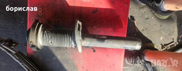 Преден амортисьор за Фолксваген Пасат б6 , снимка 2 - Части - 51980730