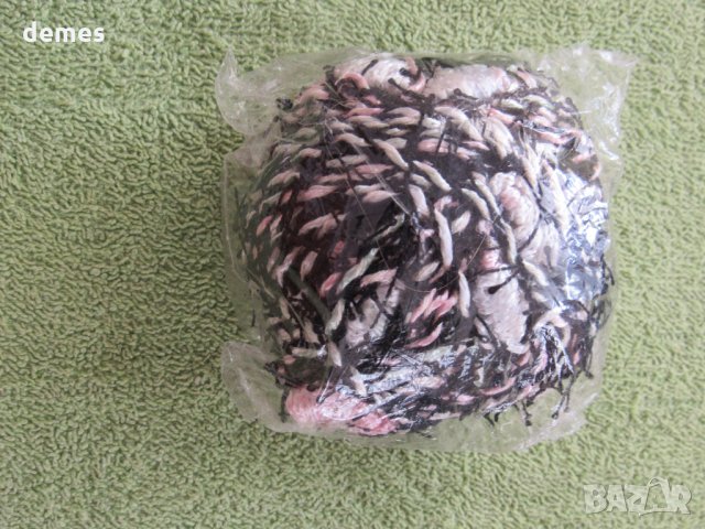  Прежда за декорации черно, резеда зелено и розово