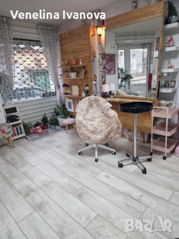  Ъглов обзаведен фризьорски саон в аристократичния център на Софиа - "Оборище" , снимка 11 - Магазини - 53289310