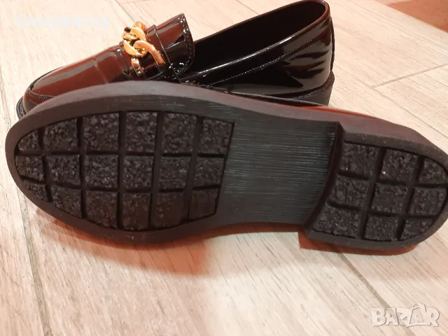 Нови обувки , снимка 2 - Дамски ежедневни обувки - 49695557