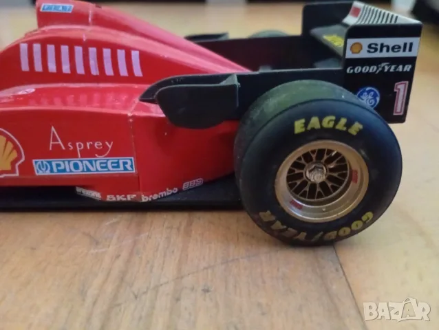 Ferrari F310 1996 Shell Schumacher - 1:20 - Maisto, снимка 4 - Коли, камиони, мотори, писти - 56073915