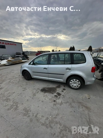 VW Touran 2012г. 1.6TDI на части, снимка 5 - Автомобили и джипове - 53982421
