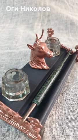 Стара антична мастилница от метал,дърво и кристал, снимка 3 - Антикварни и старинни предмети - 51230207