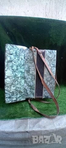 Немски акордеон Велтмайстер 80баса , снимка 6 - Антикварни и старинни предмети - 54118204