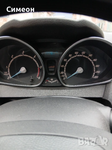 Форд фиеста , снимка 5 - Автомобили и джипове - 54153339