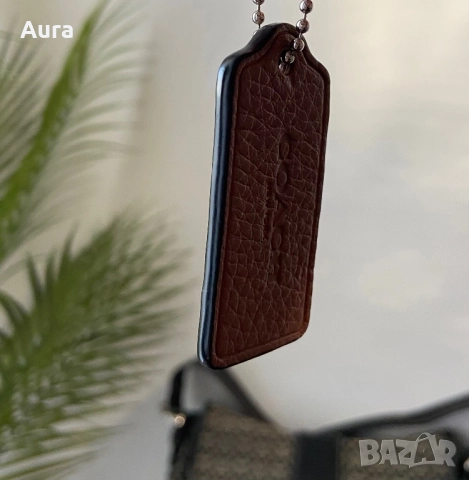 Authentic Coach Leather Hangtag Bag Charm Brown Pebbled Leather, снимка 5 - Чанти - 52554860